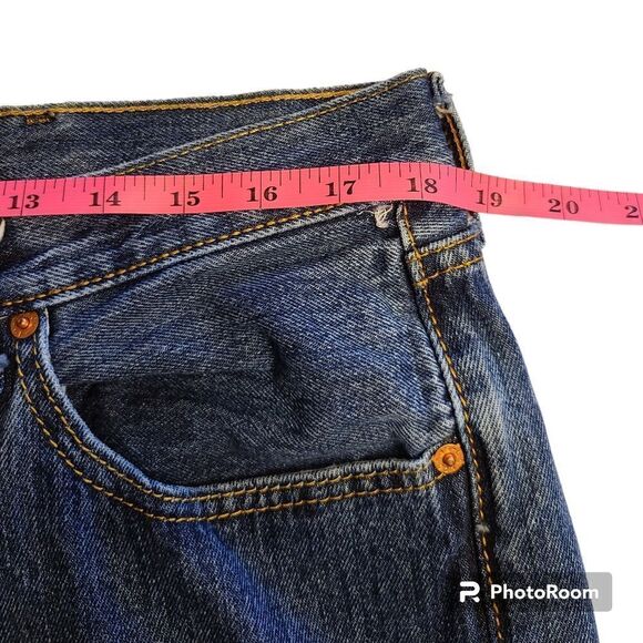 Levi's 501 Jeans, button fly,  denim men's  size 38 x 30 - Picture 4 of 8